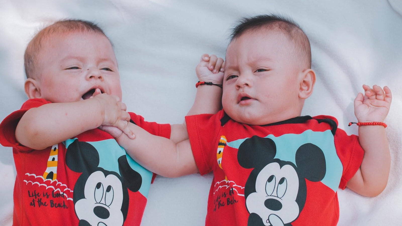 How to Find the Best Diaper Bag for Twins - Paperclip