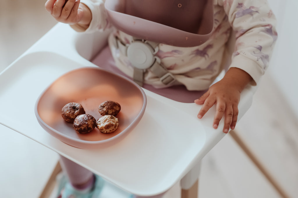 Color Changing Baby Sensory Dishes & Bibs