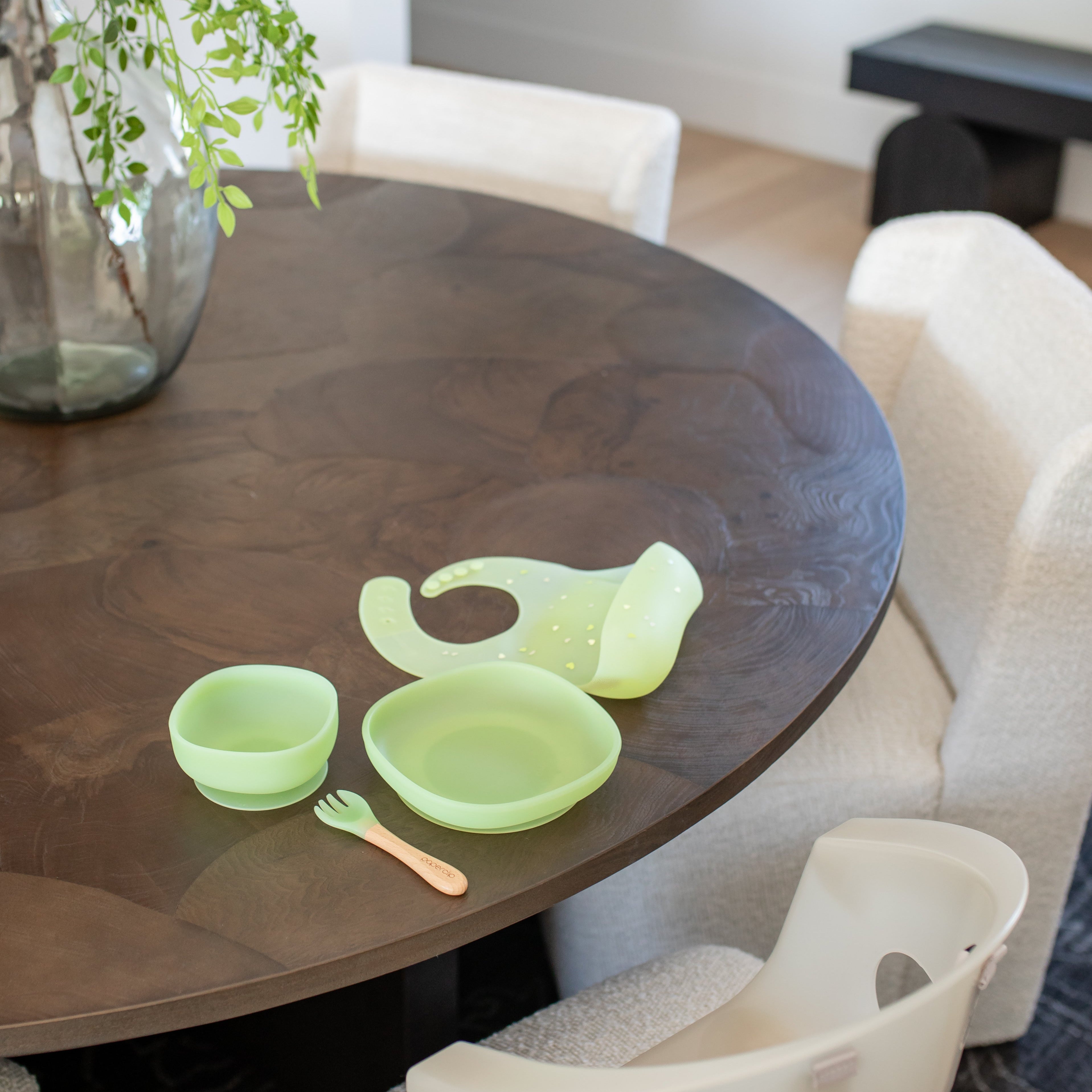 Color Changing Silicone Baby Bib - Paperclip