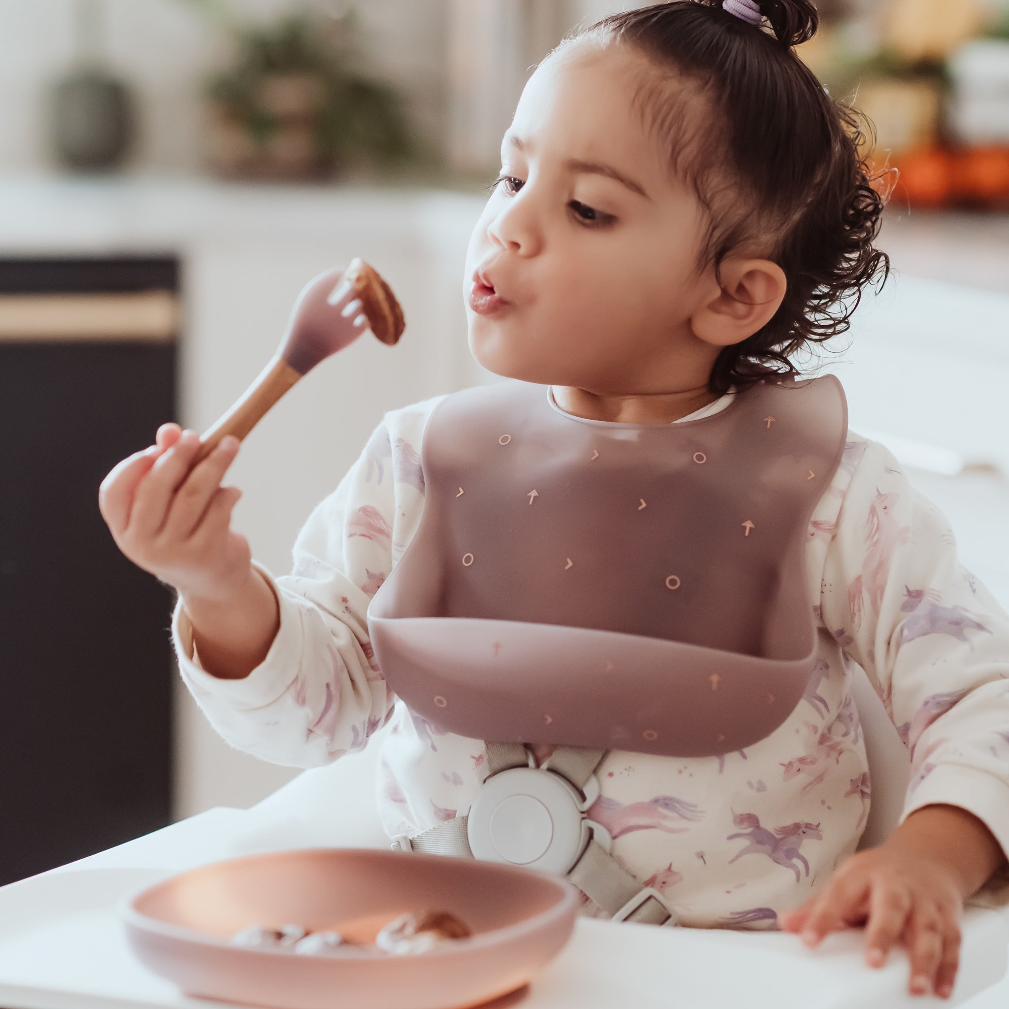 Color Changing Silicone Baby Bib - Paperclip