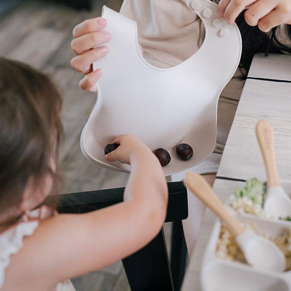 Silicone Feeding Bib - Paperclip