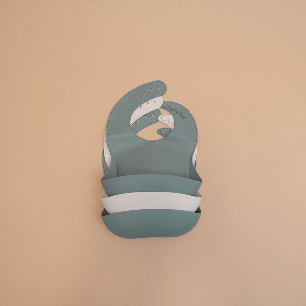 Silicone Feeding Bib - Paperclip